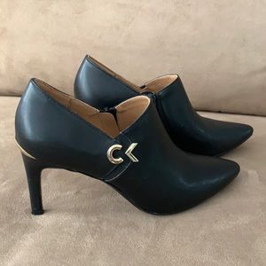 Calvin Klein Jennavie Ankle Heels Size 6